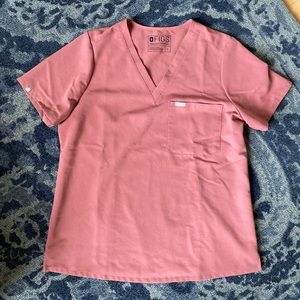 Mauve figs scrub top